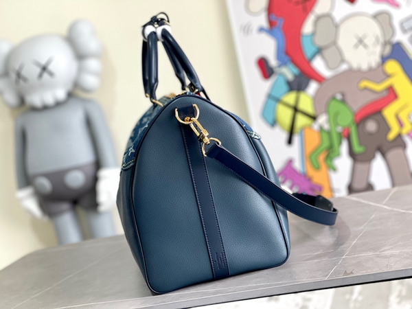 ルイヴィトンバッグ背面デザイン